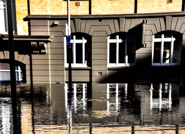 How Alladin Restoration Deploys Rapid-Response Water Damage Teams Within 90 Minutes Across Los Angeles County
